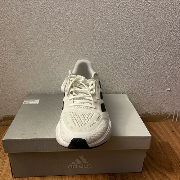 Good pair of shoes, comfy and perfect condition - Picture 5 of 8